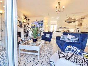 Photo 6- click for photo gallery